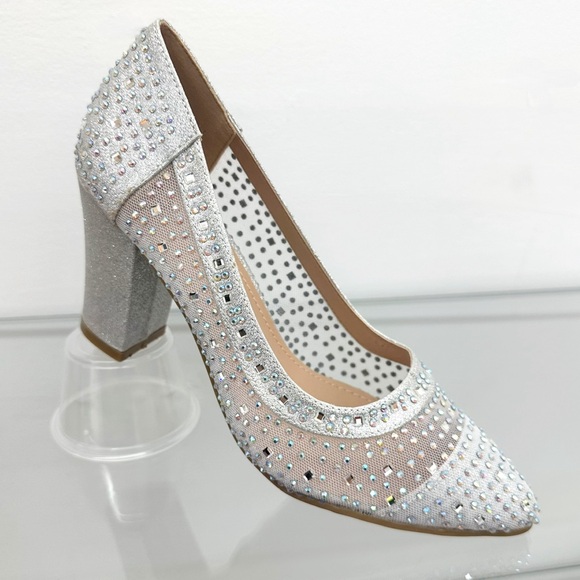 Dress Shoe Silver Chunky Heel Closed Pointed Toe - Picture 2 of 5